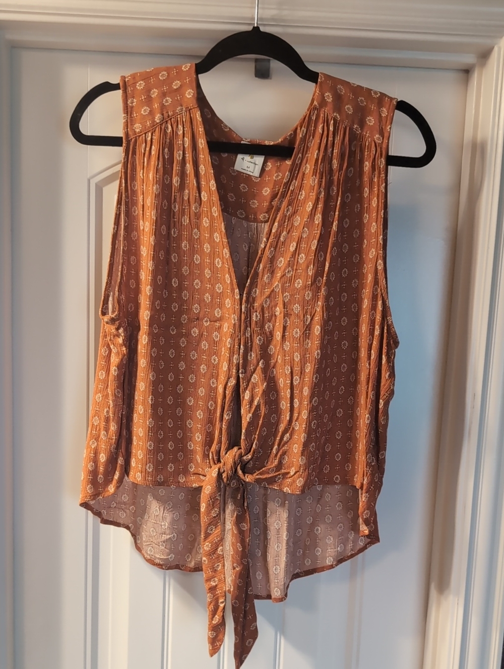 By Together Sleeveless Tie-Front Printed Blouse - Rust